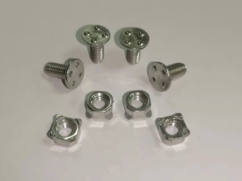 四点焊与四脚方母