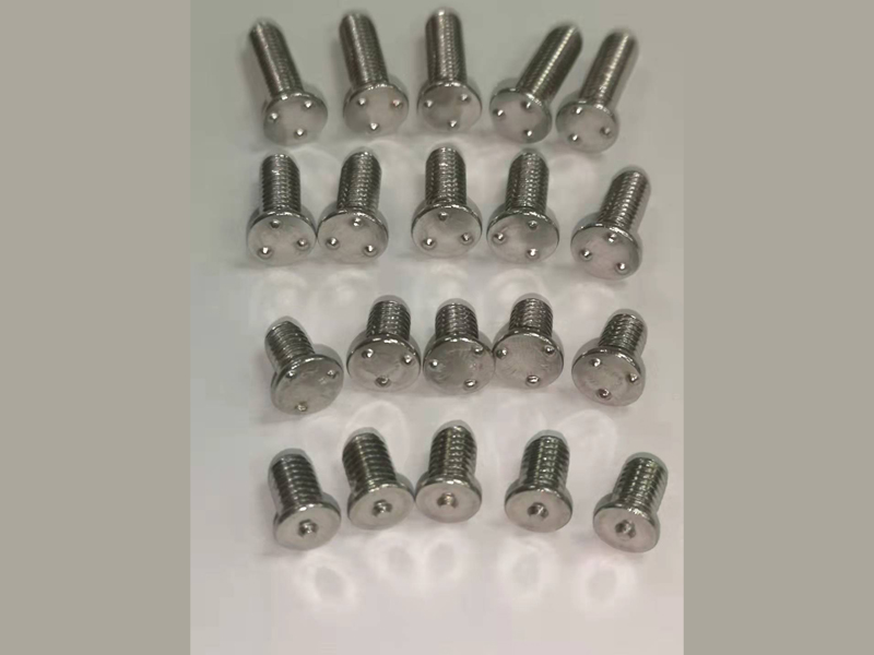 点焊螺丝
