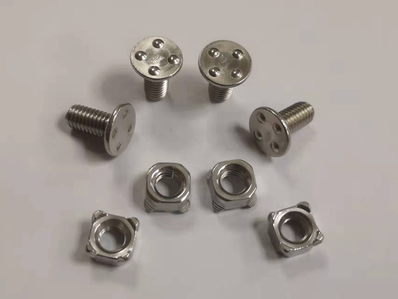 四点焊与四脚方母