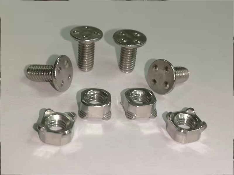 四点焊与四脚方母